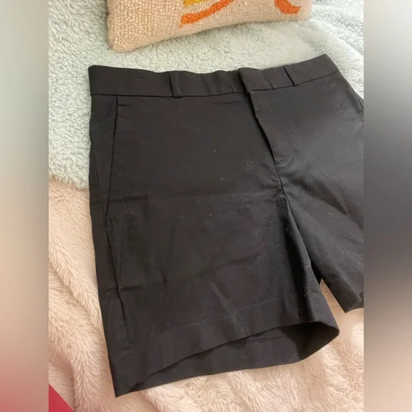 EUC Banana Republic Black Chino Shorts - Picture 3 of 4